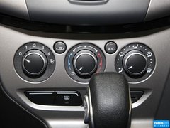 2012款 两厢 1.6L 自动 舒适型