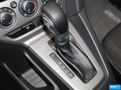 2012款 两厢 1.6L 自动 舒适型