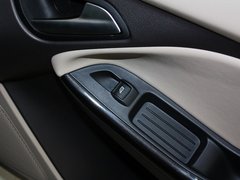 2012款 两厢 1.6L DCT 风尚型