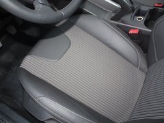 2012款 两厢 2.0L 手动 豪华运动型