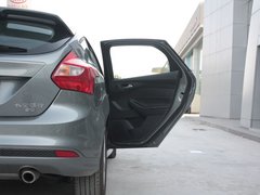 2012款 两厢 2.0L 手动 豪华运动型