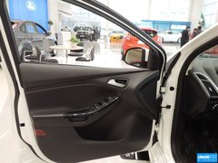 2012款 两厢 2.0L 手动 豪华运动型