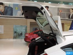2012款 两厢 2.0L 手动 豪华运动型
