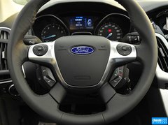 2012款 两厢 2.0L 手动 豪华运动型