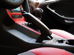 2012款 两厢 2.0L DCT 豪华运动型