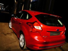 2012款 两厢 2.0L DCT 豪华运动型