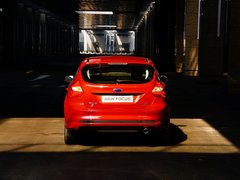2012款 两厢 2.0L DCT 豪华运动型