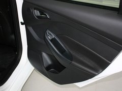 2012款 两厢 2.0L DCT 豪华运动型
