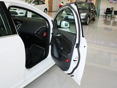 2012款 两厢 2.0L DCT 豪华运动型