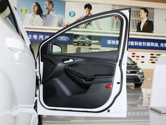 2012款 两厢 2.0L DCT 豪华运动型