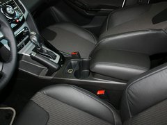 2012款 两厢 2.0L DCT 豪华运动型