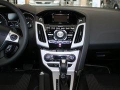 2012款 两厢 2.0L DCT 豪华运动型