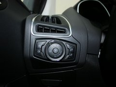 2012款 两厢 2.0L DCT 豪华运动型