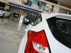 2012款 两厢 2.0L DCT 豪华运动型