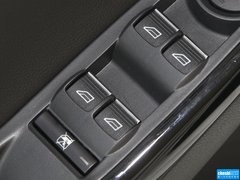 2012款 两厢 2.0L DCT 豪华运动型