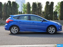 2012款 两厢 2.0L DCT 豪华运动型