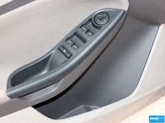 2012款 三厢 1.6L 手动 舒适型