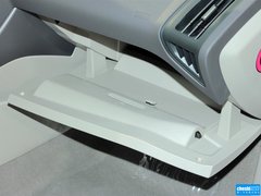 2012款 三厢 1.6L 手动 舒适型