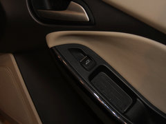 2012款 三厢 1.6L DCT 尊贵型