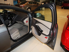 2012款 三厢 1.6L DCT 尊贵型