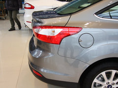 2012款 三厢 1.6L DCT 尊贵型