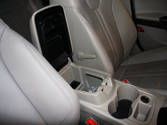 2012款 三厢 1.6L DCT 尊贵型