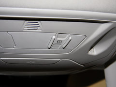 2012款 三厢 1.6L DCT 尊贵型