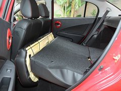 2012款 1.5L 自动 尊贵型