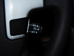 2012款 4.0L AT VX 8座