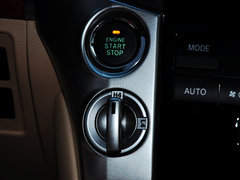 2012款 4.0L AT VX 8座