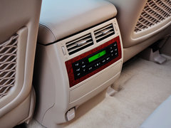 2012款 4.0L AT VX 8座