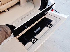 2012款 4.0L AT VX 8座