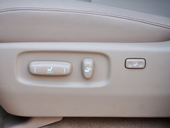 2012款 4.0L AT VX 8座