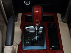 2012款 4.0L AT VX 8座
