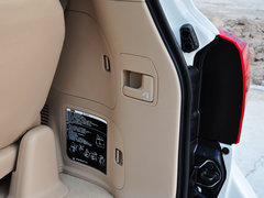 2012款 4.0L AT VX 8座