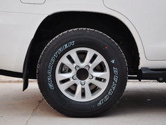 2012款 4.0L AT VX 8座