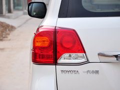 2012款 4.0L AT VX 8座