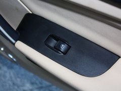 2012款 三厢 1.6L CVT 进取型