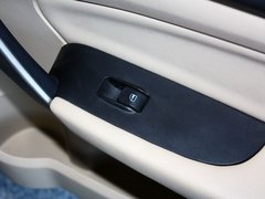 2012款 三厢 1.6L CVT 进取型