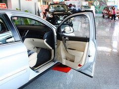 2012款 三厢 1.6L CVT 进取型