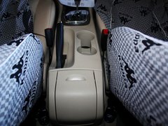 2012款 三厢 1.6L CVT 进取型