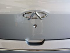 2012款 三厢 1.6L CVT 进取型