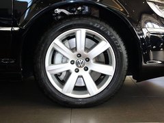 2012款 3.0L 行政型（汽油版）