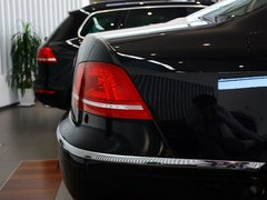 2012款 3.0L 行政型（汽油版）