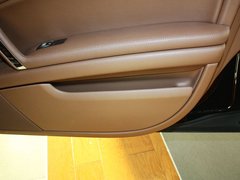 2012款 3.0L 行政型（汽油版）