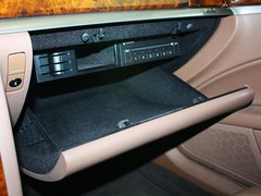 2012款 3.0L 行政型（汽油版）