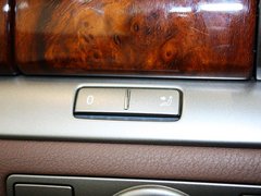 2012款 3.0L 行政型（汽油版）
