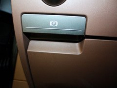 2012款 3.0L 行政型（汽油版）