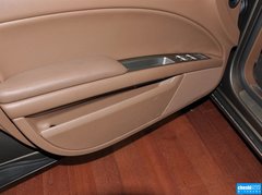 2012款 3.0L 行政型（汽油版）