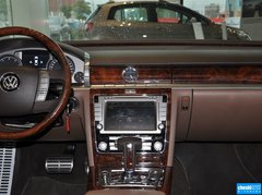 2012款 3.0L 行政型（汽油版）